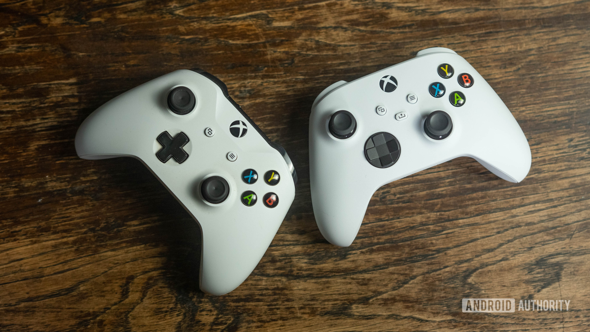 Series S and One S controller comparison angled