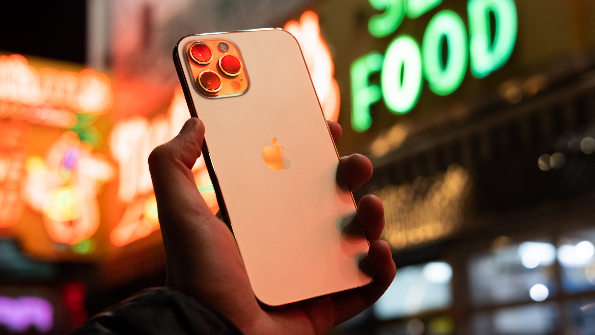 iPhone 12 Pro Max de nuevo con Neon 1