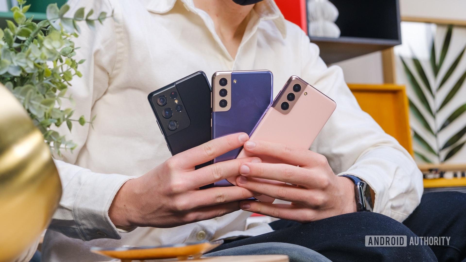 Samsung Galaxy S21 vs S21 Plus vs S21 Ultra en main