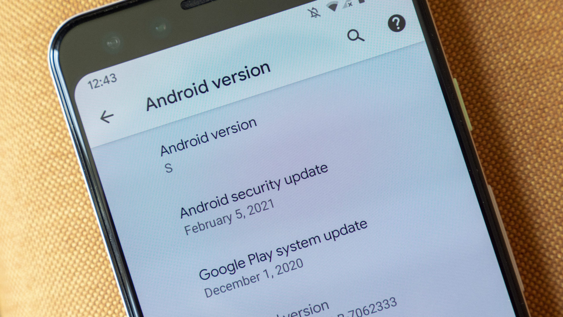 Android 12 developer preview screen showing Android version S