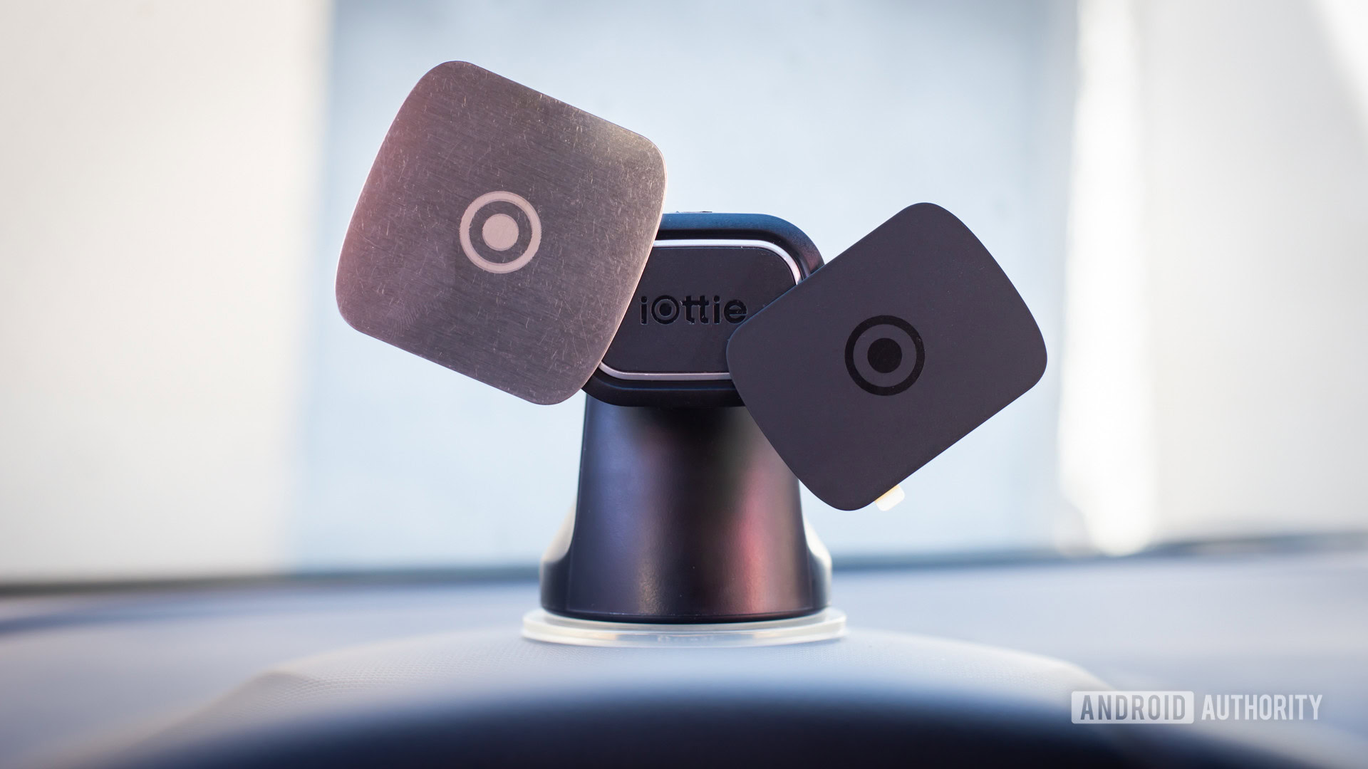 Iottie iTap Magnetic 2 car mount review 2