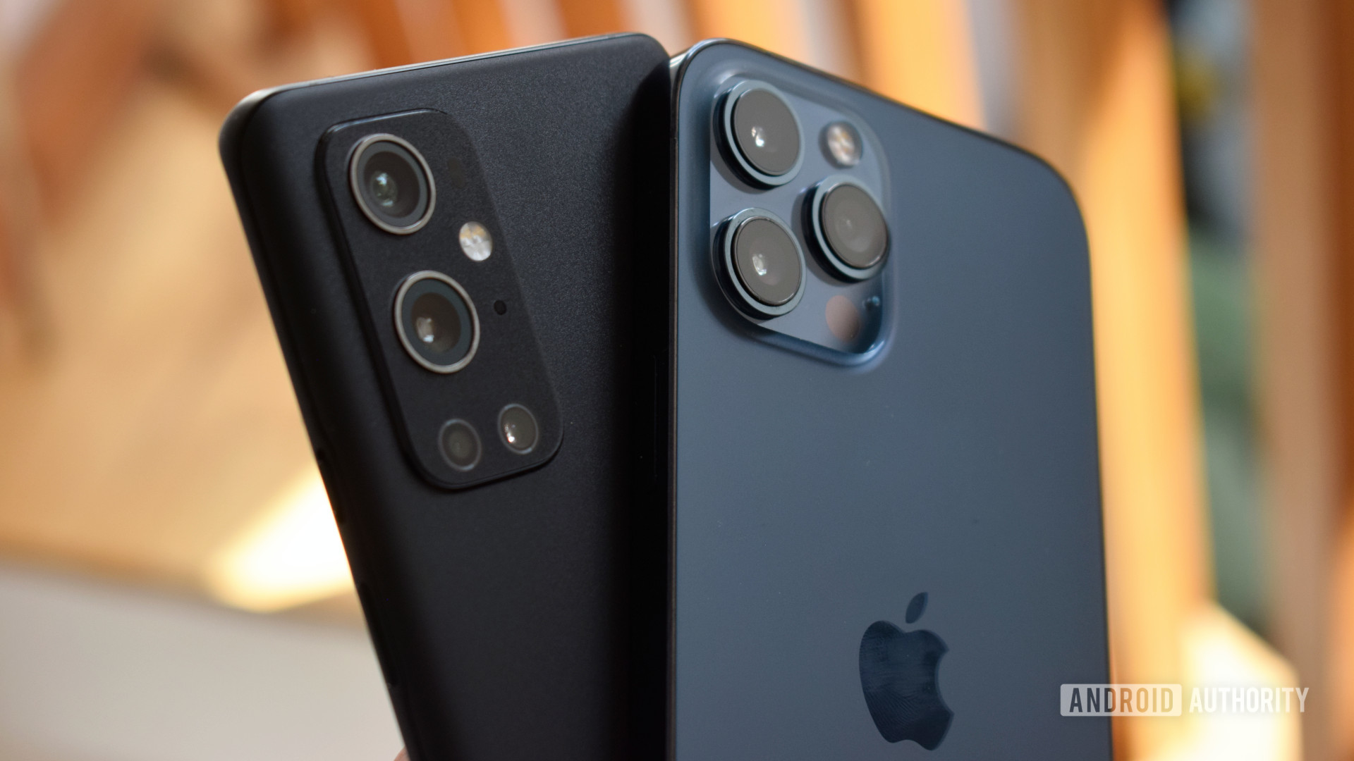 Dos OnePlus 9 Pro contre Apple iPhone 12 Pro Max