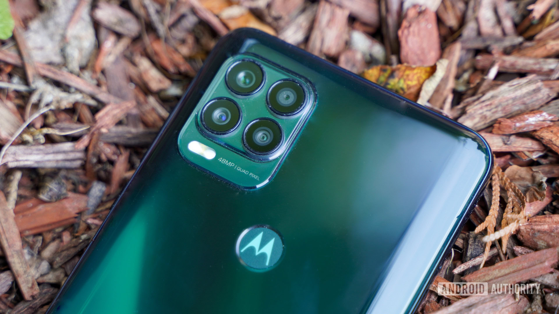 Motorola Moto G Stylus 5G camera tilted
