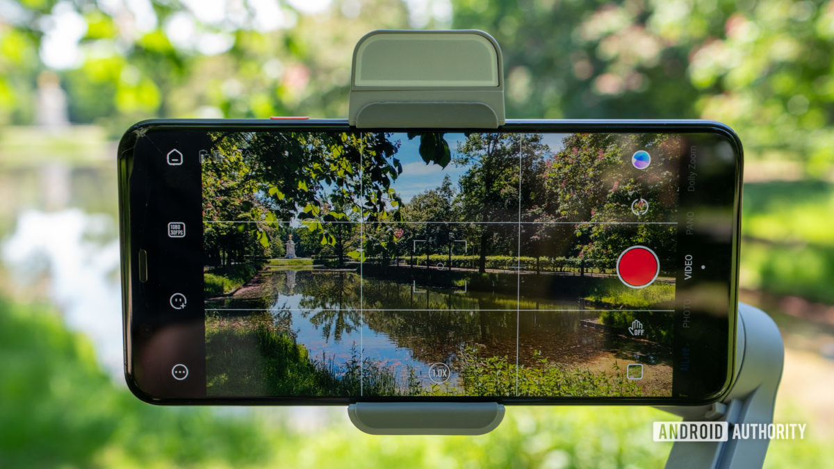 The Zhiyun Smooth-Q3 with phone mounted horizontally.
