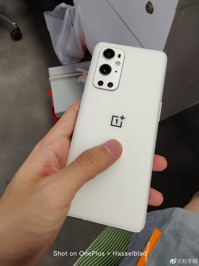 OnePlus 9 Pro blanc weibo Liu Fengshuo