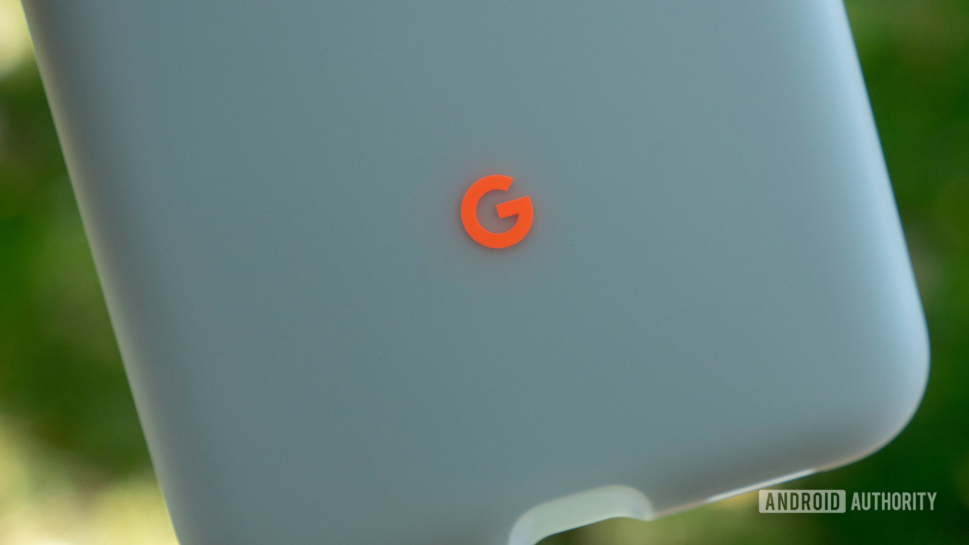 logo google pixel 5a mungkin berbentuk bulan google g.logo