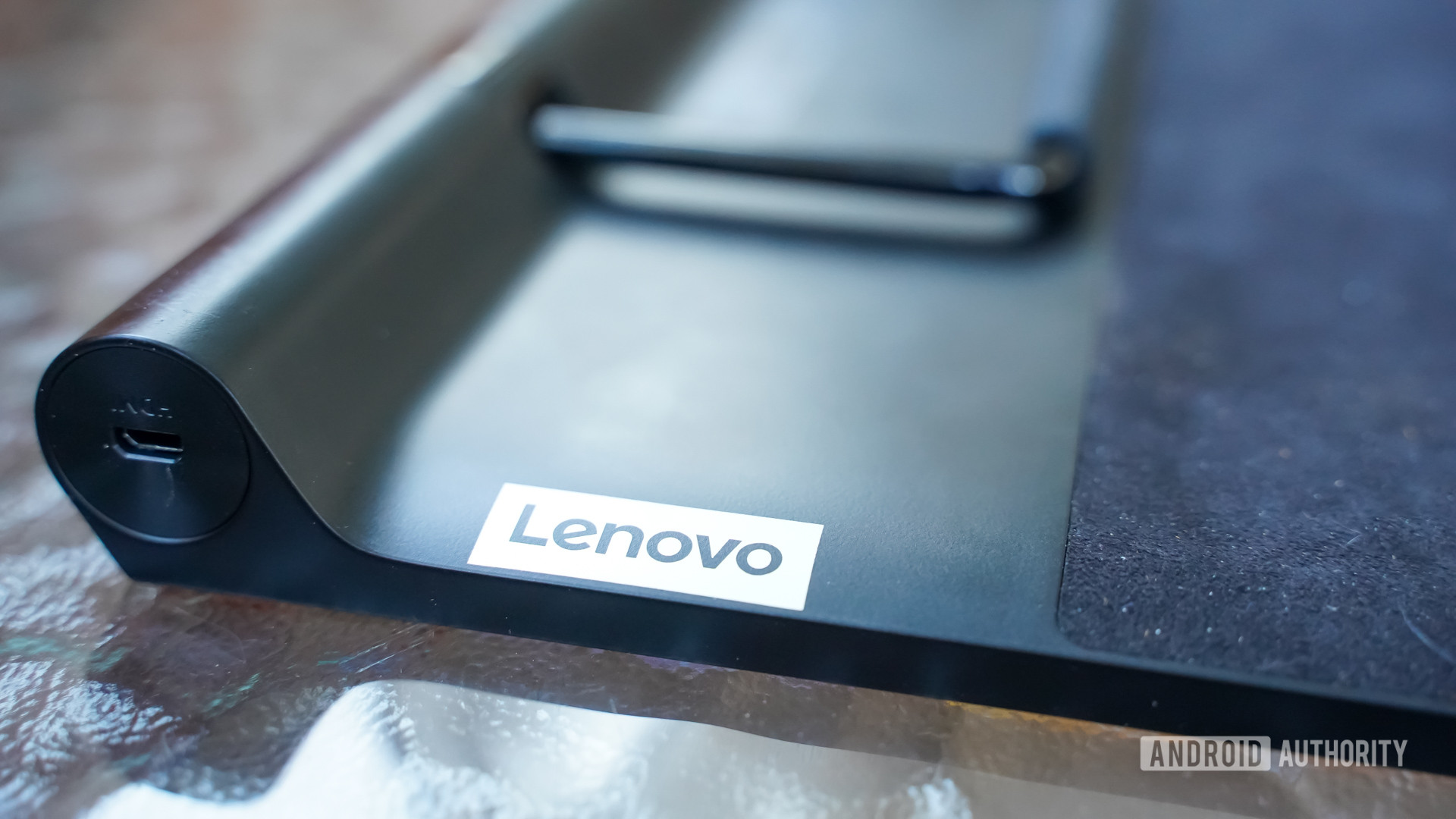 Lenovo Yoga Tab 13 logo with hinge