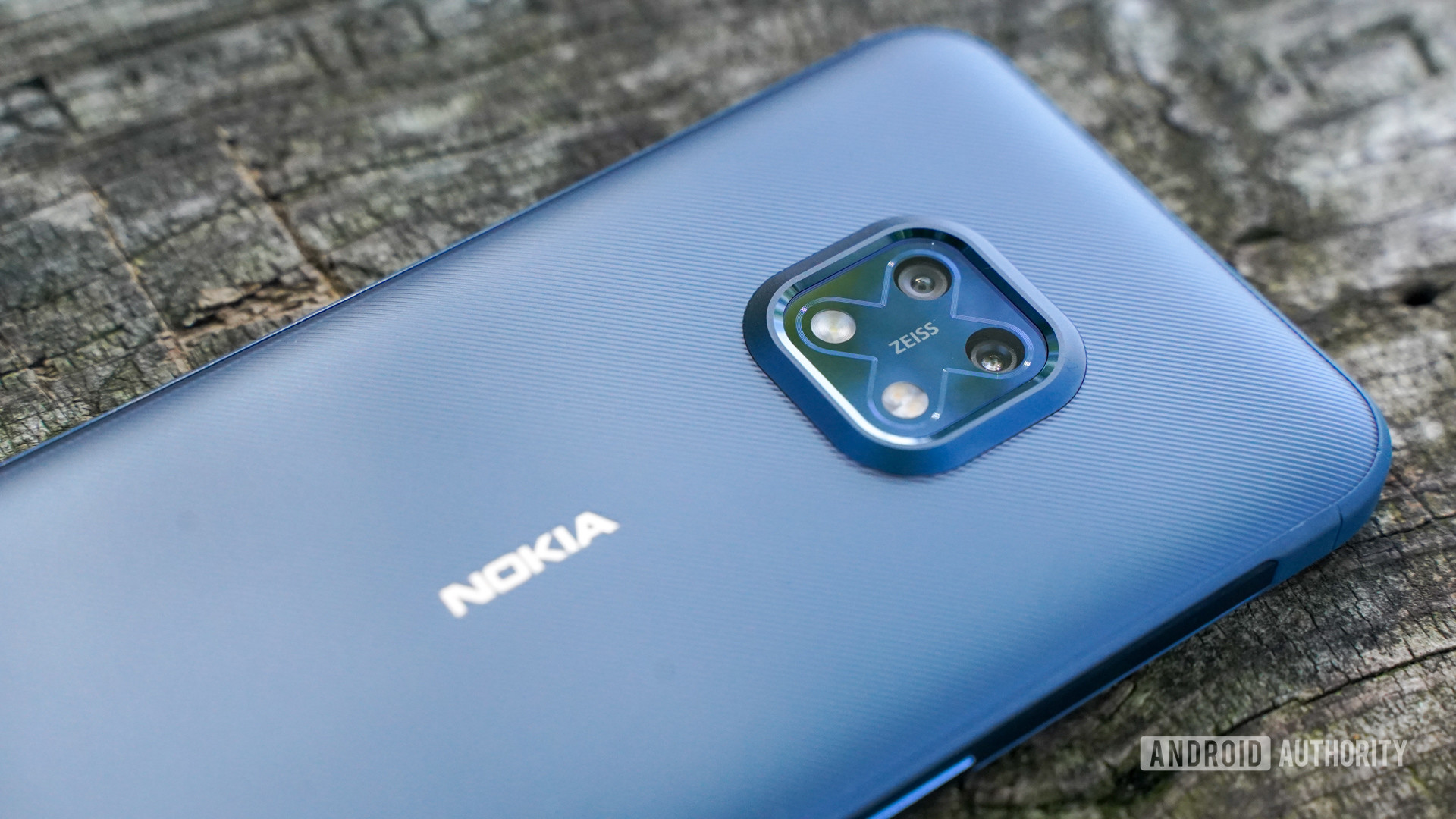 Nokia XR20 camera module closeup