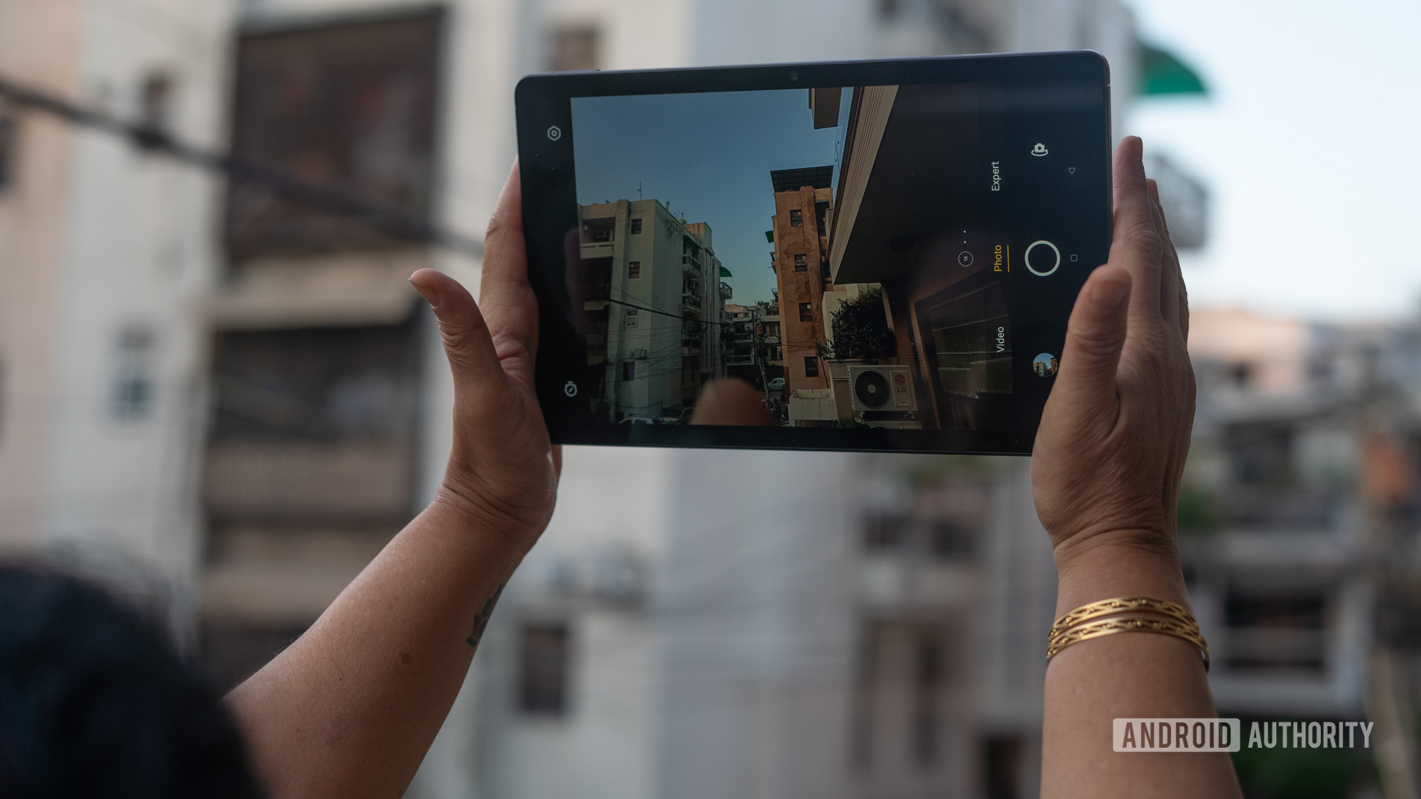 Realme Pad tablet review with camera on