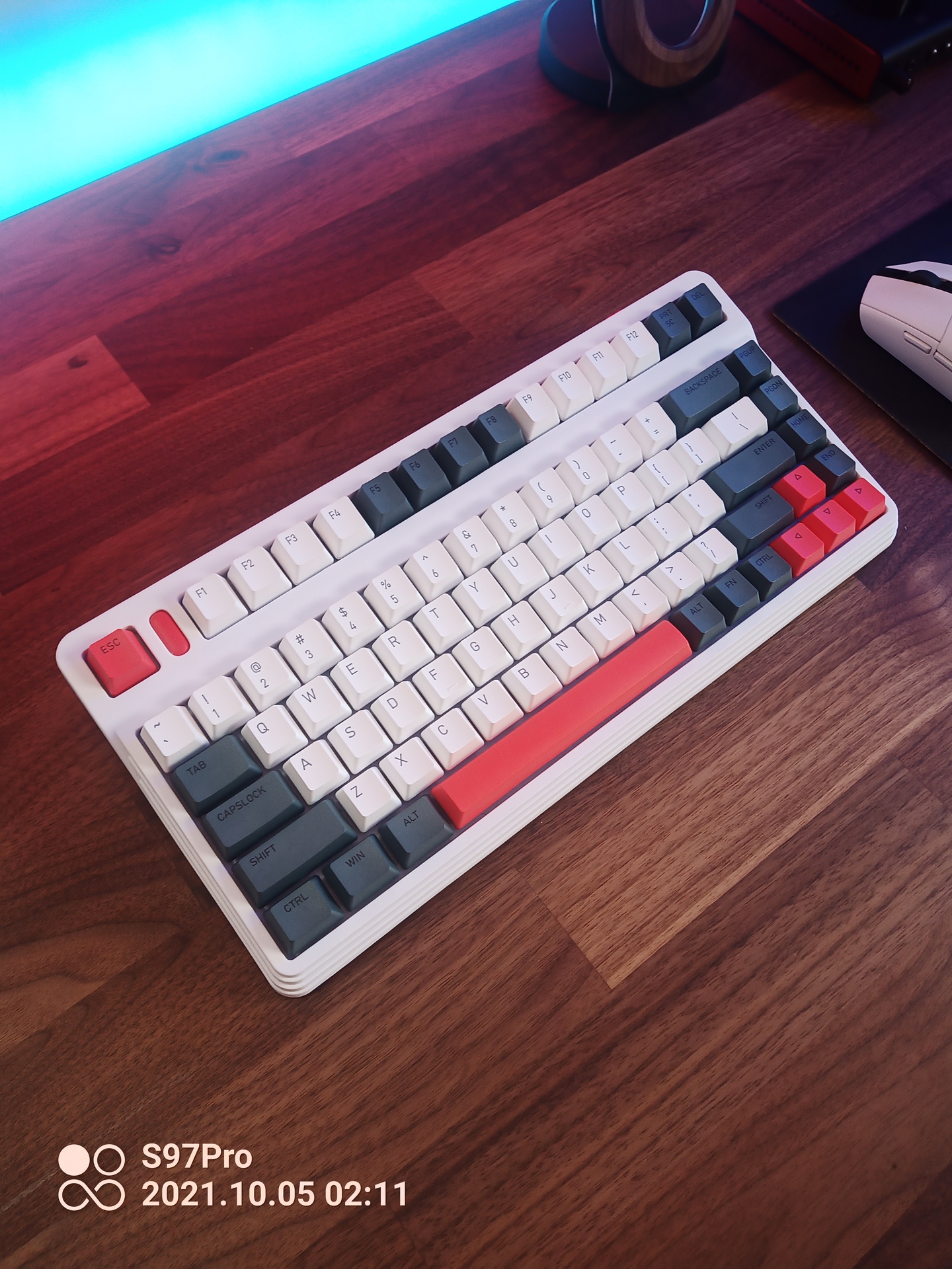 Photo of keyboard taken on Doogee S97 Pro
