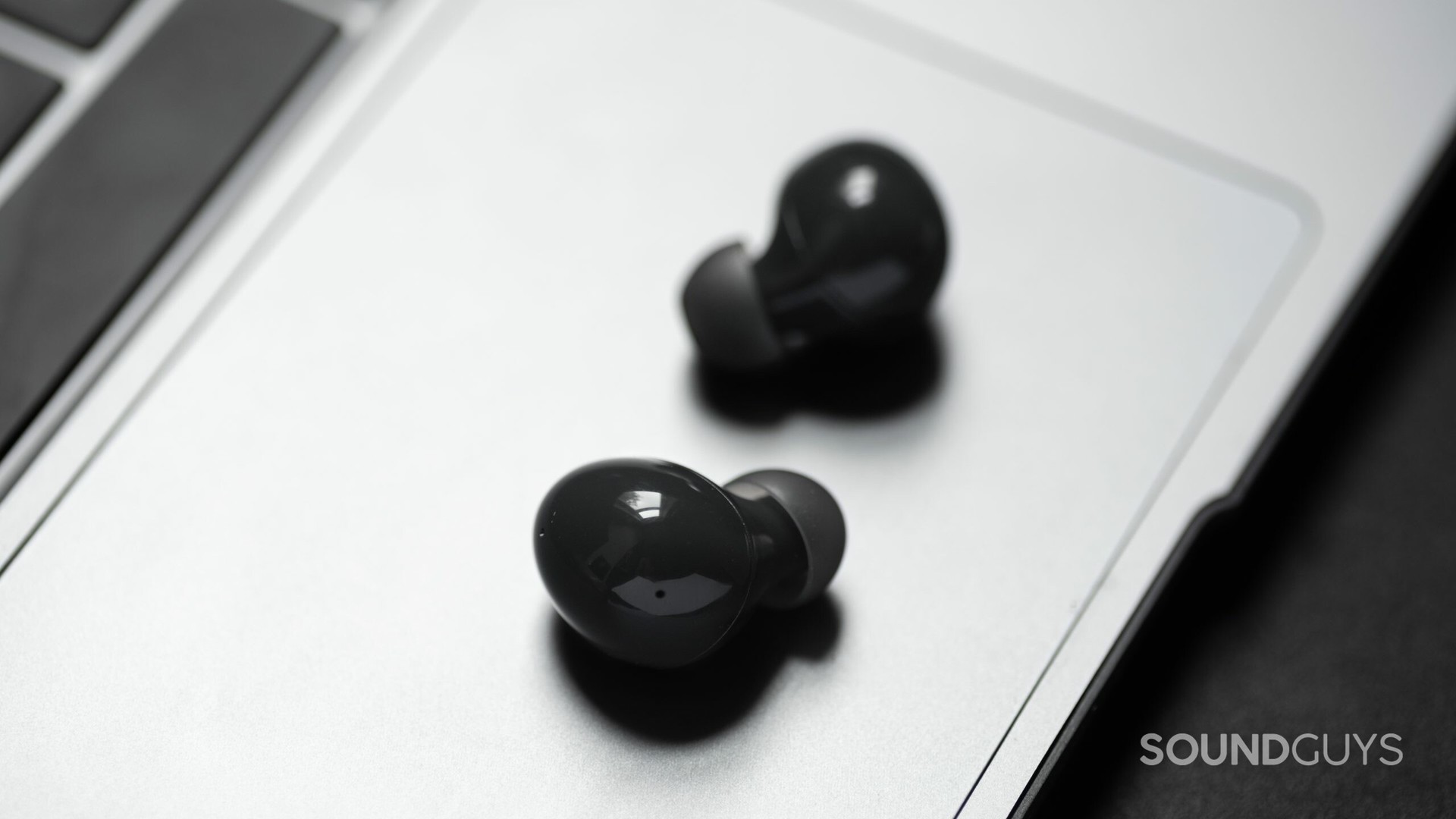 Fones de ouvido sem fio verdadeiros com cancelamento de ruído Samsung Galaxy Buds 2
