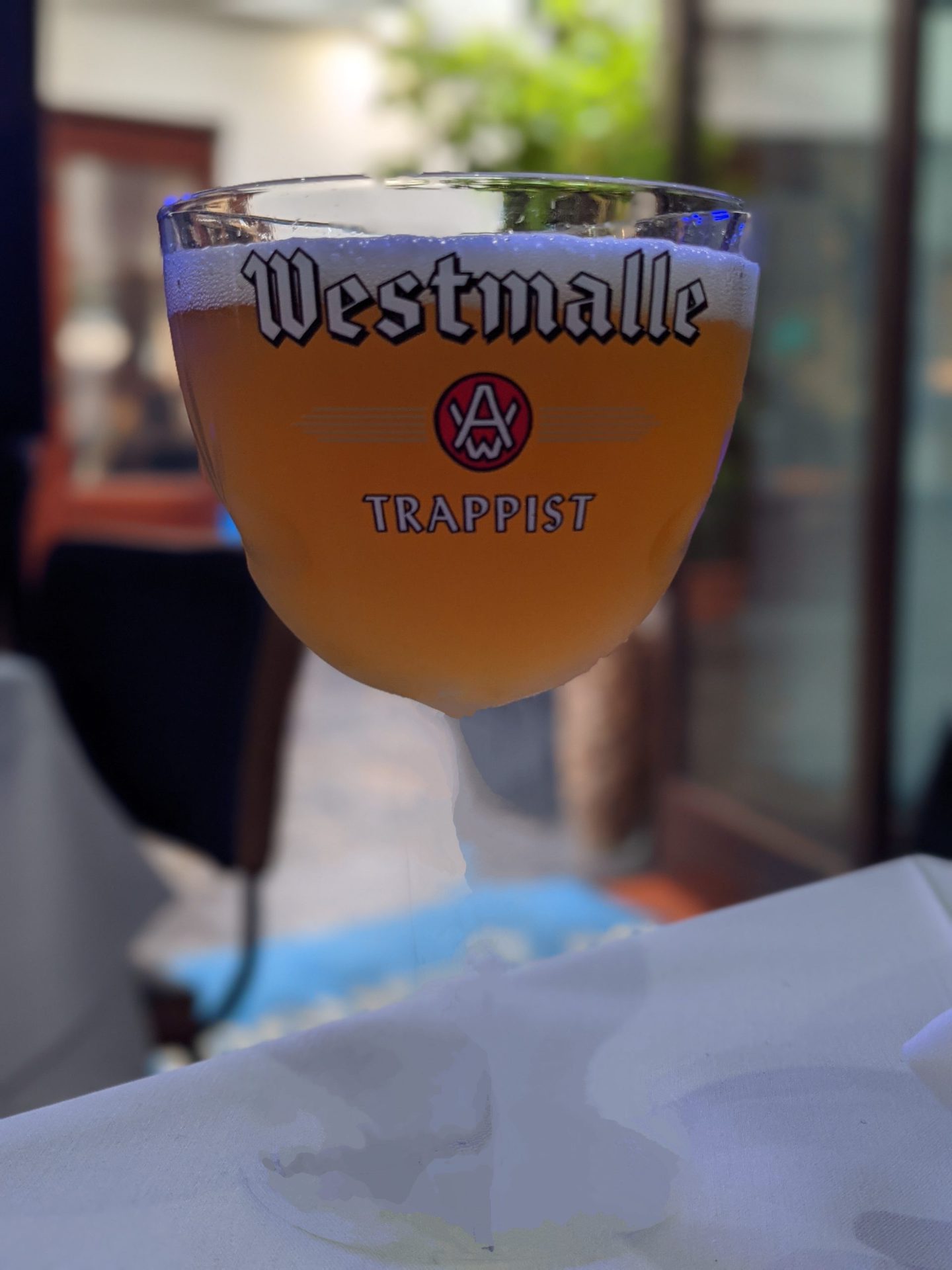 Beer glass edited with the Pixel 6's Magic Eraser