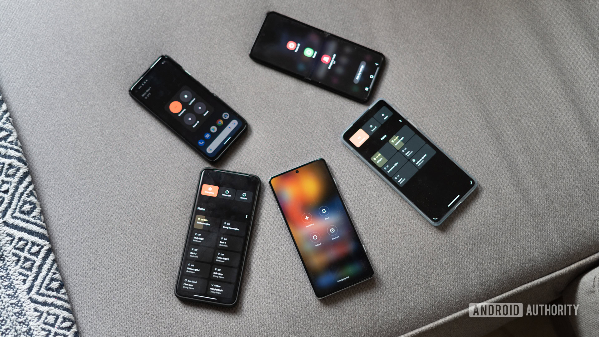 Botones de encendido en teléfonos Android de arriba a abajo con varios teléfonos
