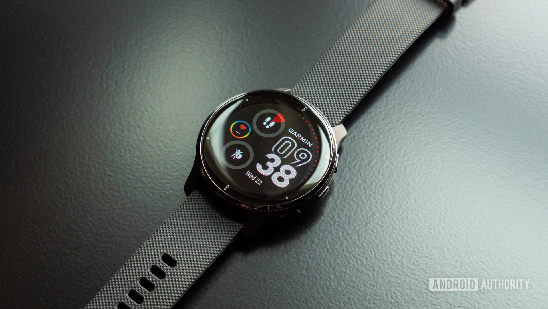 Garmin Venu 2 Plus review watch face display on table 2