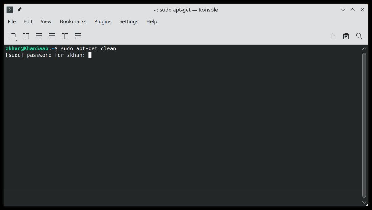 The Kubuntu command line with the clear apt command in action.