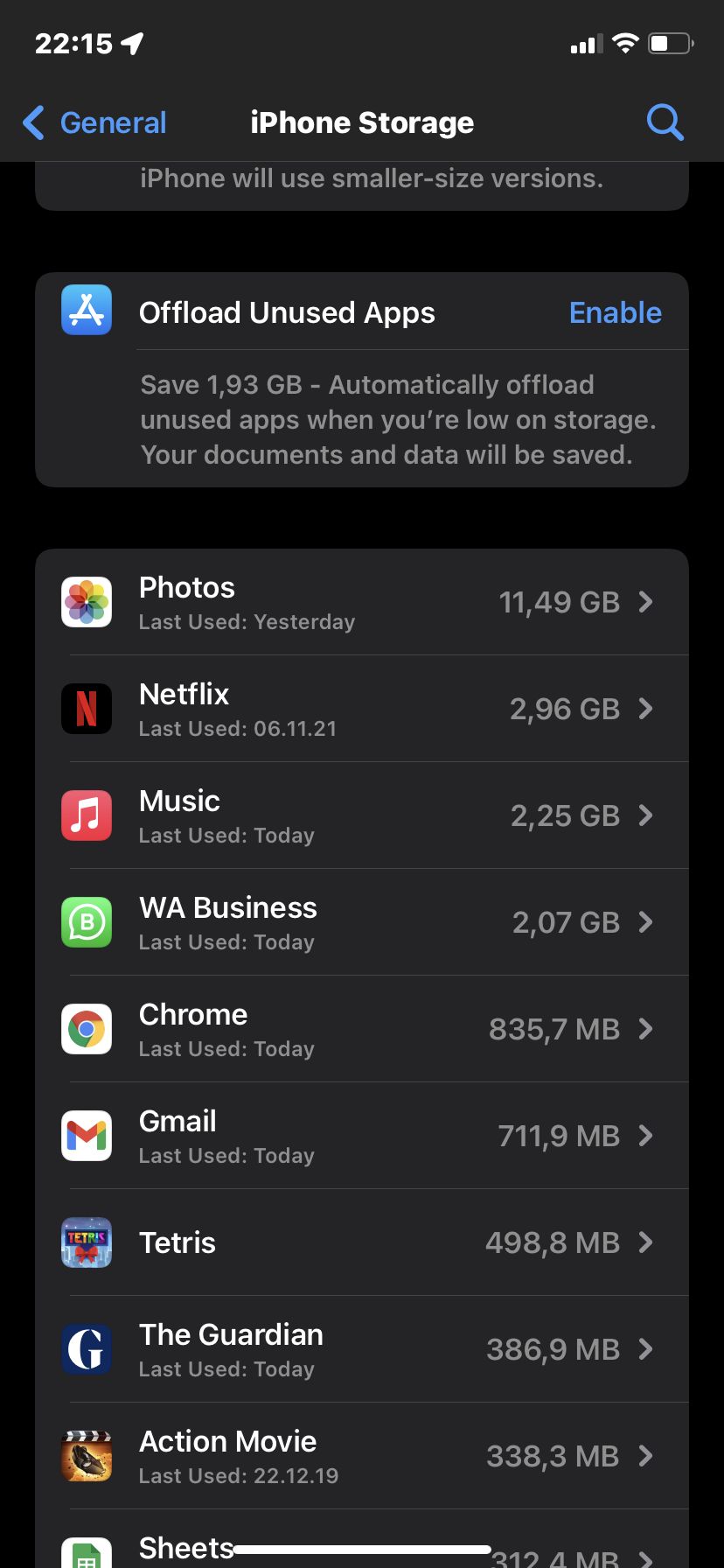 Lista de aplicaciones en el menú de almacenamiento del iPhone.