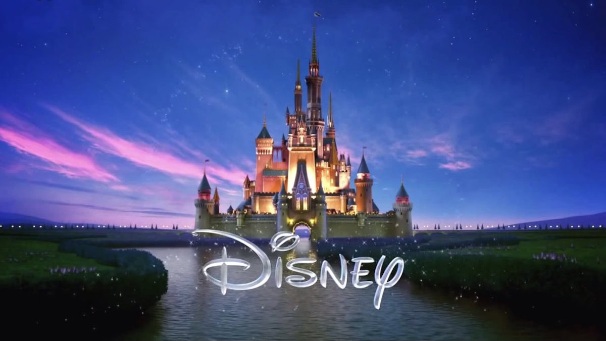 Logo Disney Magic Kingdom - cinémas vs streaming