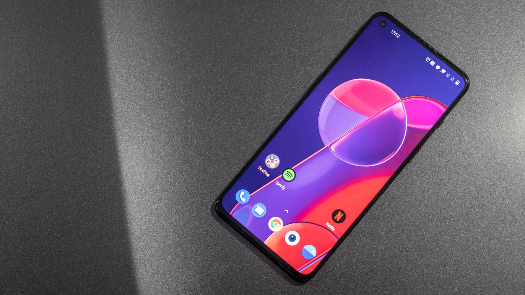 OnePlus 9RT review top down view with display switched on